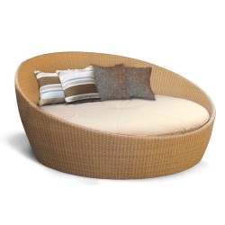 Oyster Rattan Daybed, Round Wicker Daybed